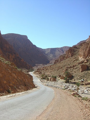 Carretera a las gargantas del Todra en Marruecos
