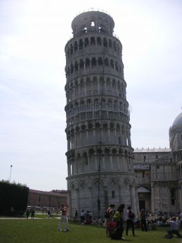 Aguantando la torre de Pisa