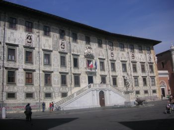 Plaza del caballero de Pisa
