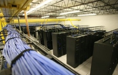 Datacenter donde se alojan centenares de servidores web