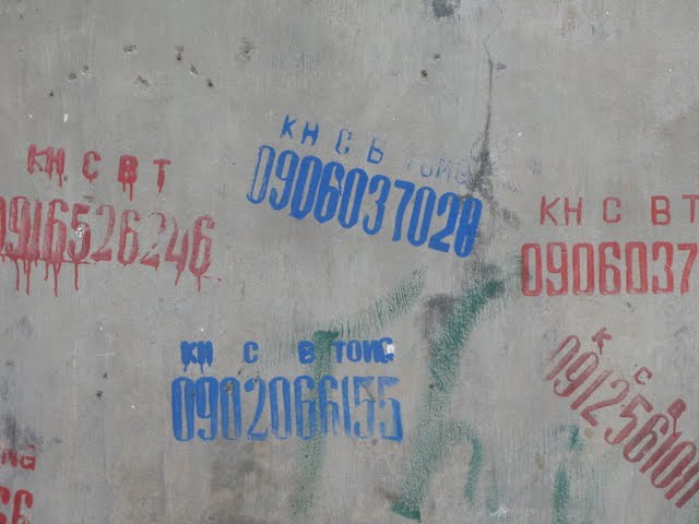 Números en las paredes de Hanoi