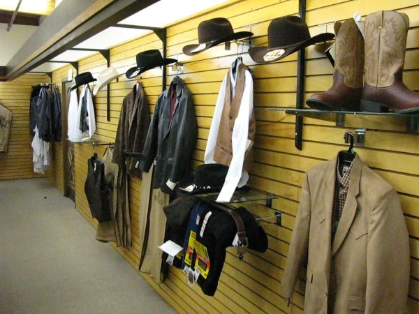 Sheplers la tienda más grande de ropa para cowboys del mundo –