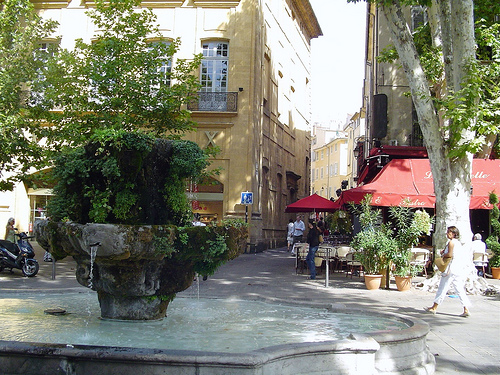 La avenida Cours Mirabeau de Aix en Provence