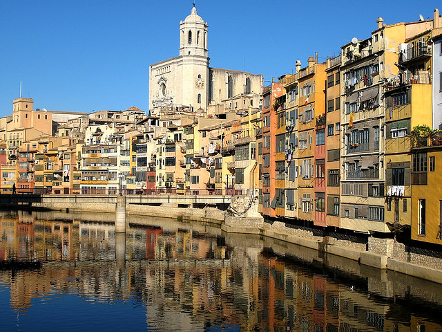 Girona, catedral y en río Onyar