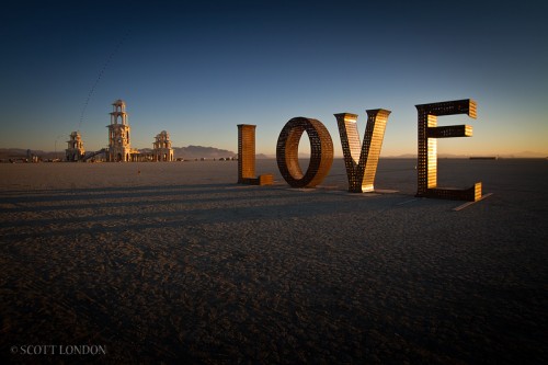 Amanecer en el Burning Man 2011
