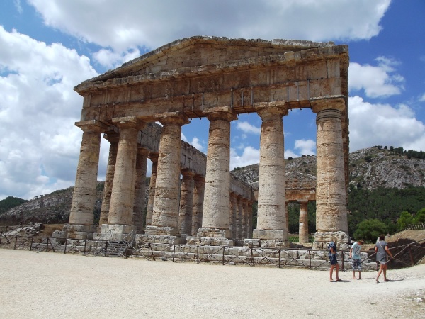 Templo inacabado de Segesta