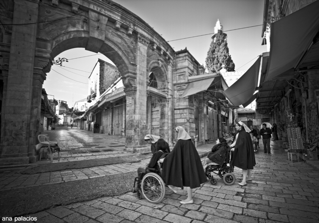 Calles de Jerusalén. Un rally de gran dificultad para las personas en sillas de ruedas