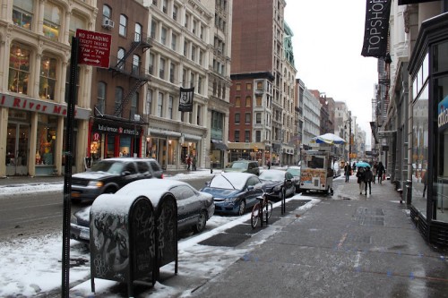 La calle Broadway de Nueva York en Lower East Side