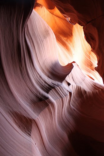 Las paredes modeladas por el agua en Antelope Canyon