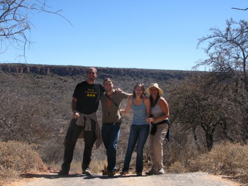 Con unos amigos que hicimos en Waterberg Plateau