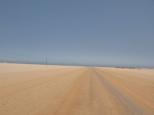 Carretera de la costa de los esqueletos en Namibia