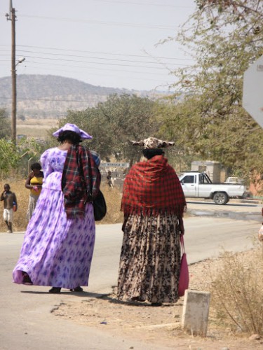 Mujeres Herero en Opuwo, Namibia