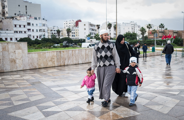 Lo musulmán y lo occidental se funden en las calles de Casablanca