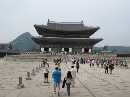 Visitando un palacio de Seoul