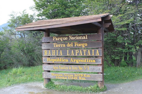 Fin de la ruta nacional 3 en la Bahia Lapataia en Ushuaia