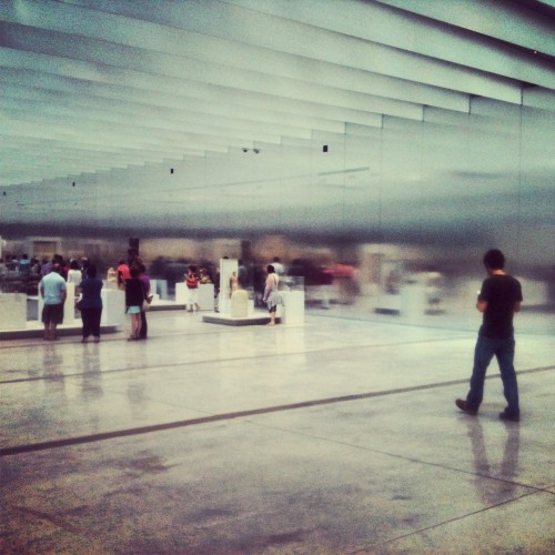 La Galería del Tiempo, sala principal del museo Louvre-Lens @3viajes