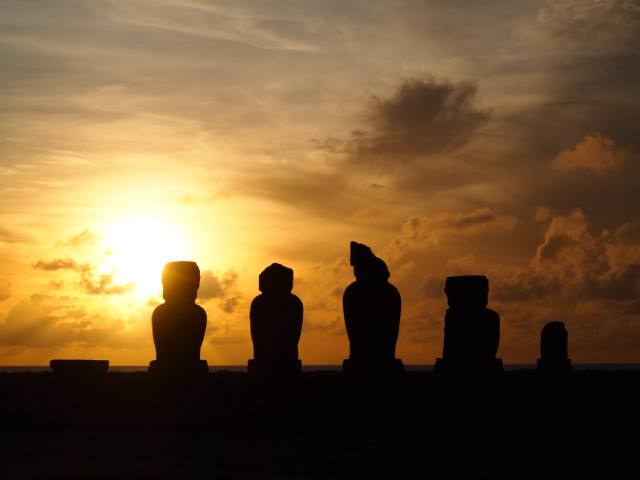 Puesta de sol en Rapa Nui - 1
