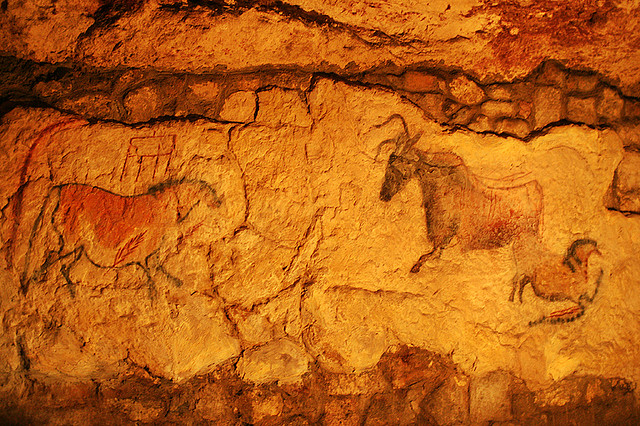 Pinturas rupestres, cueva bajo el castillo de Budapest
