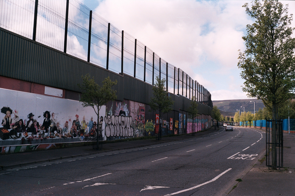 Muro en Cupar Way, Belfast