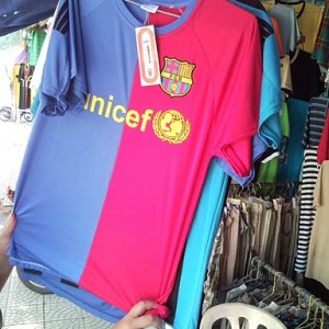 Camisetas falsas del Barça e Inter de Milán en Vietnam