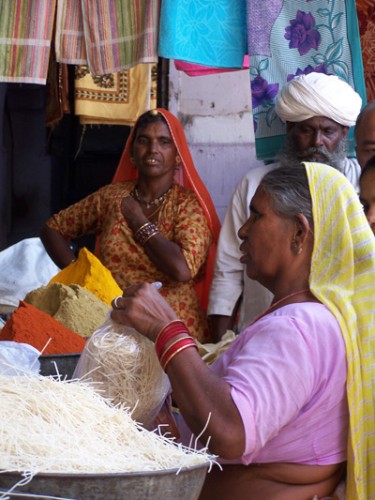 Mujeres en el mercado de Jodhpur @3viajes